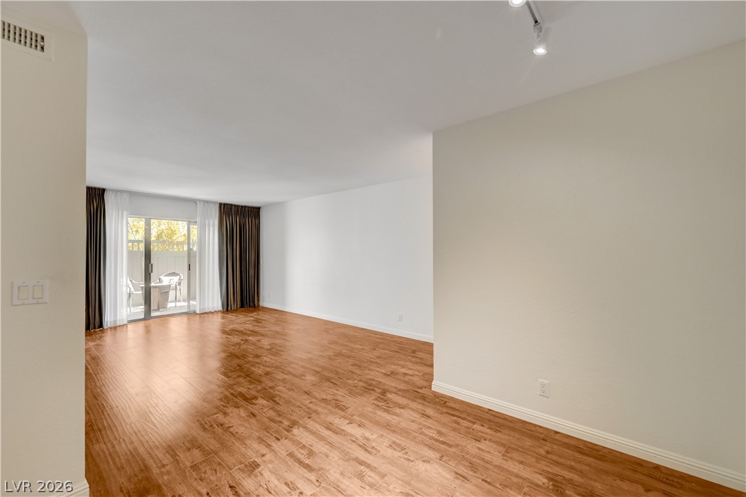 650 Oakmont Avenue 2113 Las Vegas NV 89109