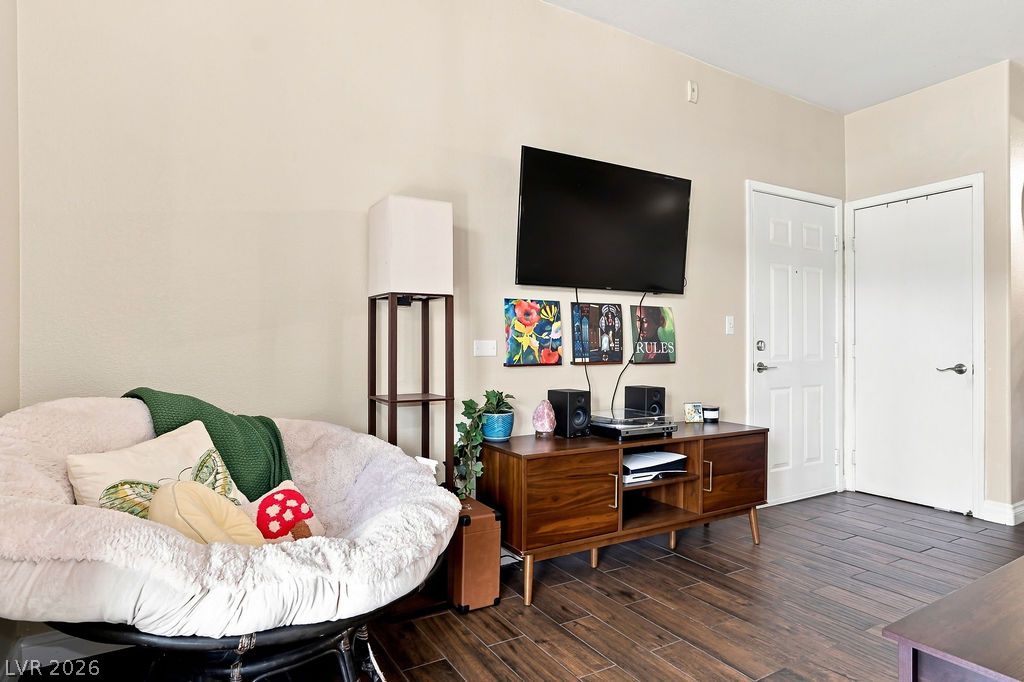 8250 North Grand Canyon Drive 1006 Las Vegas NV 89166