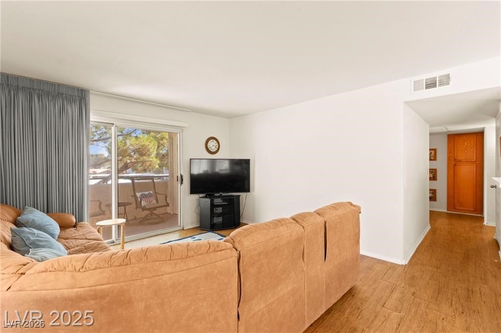 3152 Tarpon Drive 203 Las Vegas NV 89120