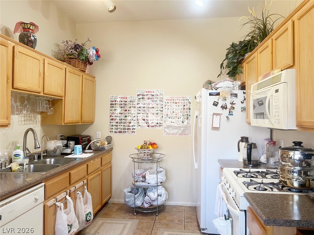 2305 West Horizon Ridge Parkway 1613 Henderson NV 89052