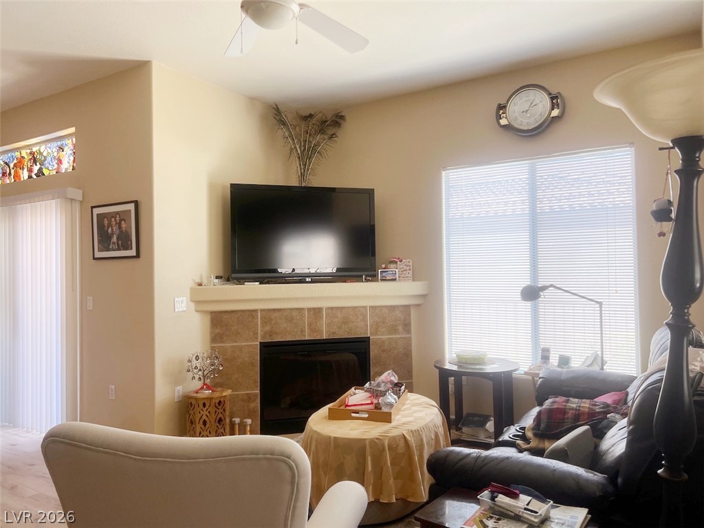 2305 West Horizon Ridge Parkway 1613 Henderson NV 89052