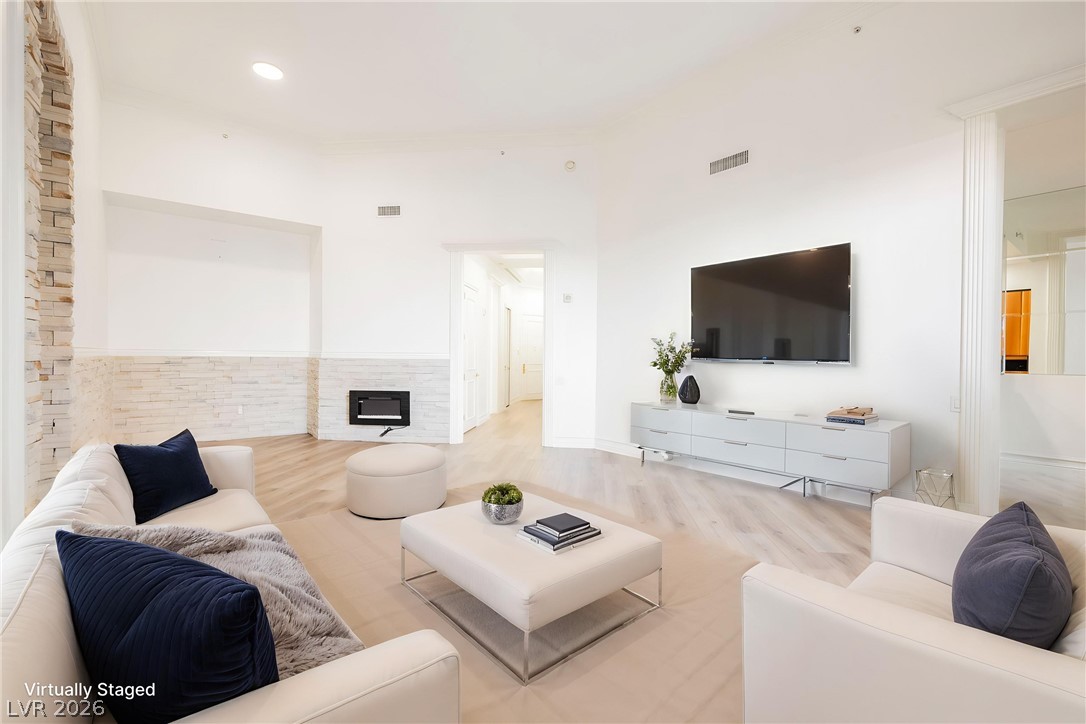 2747 Paradise Road 104 Las Vegas NV 89109