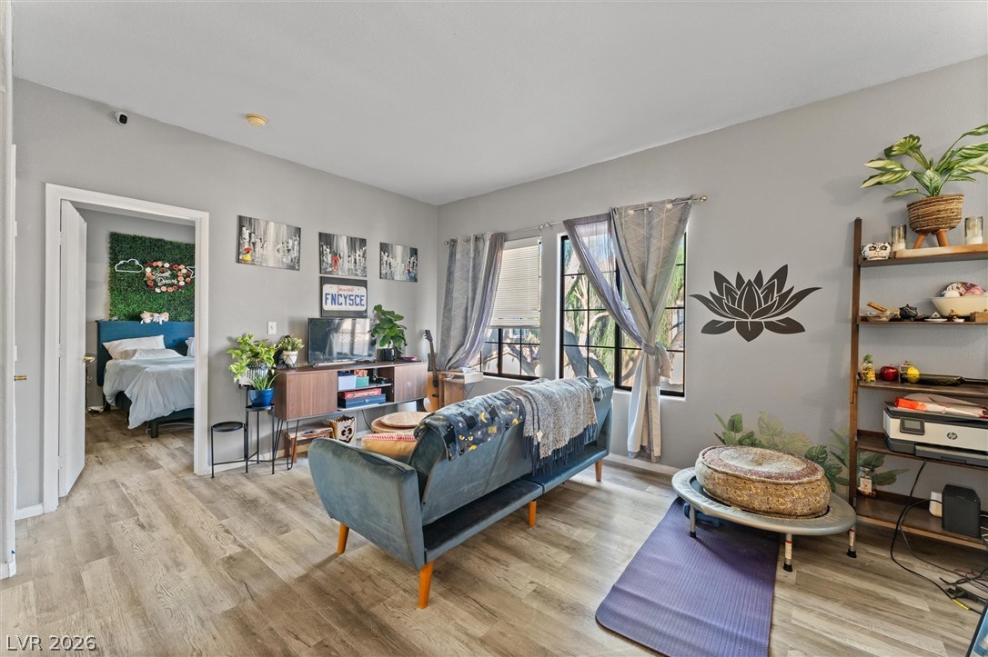 2041 Hussium Hills Street 207 Las Vegas NV 89108