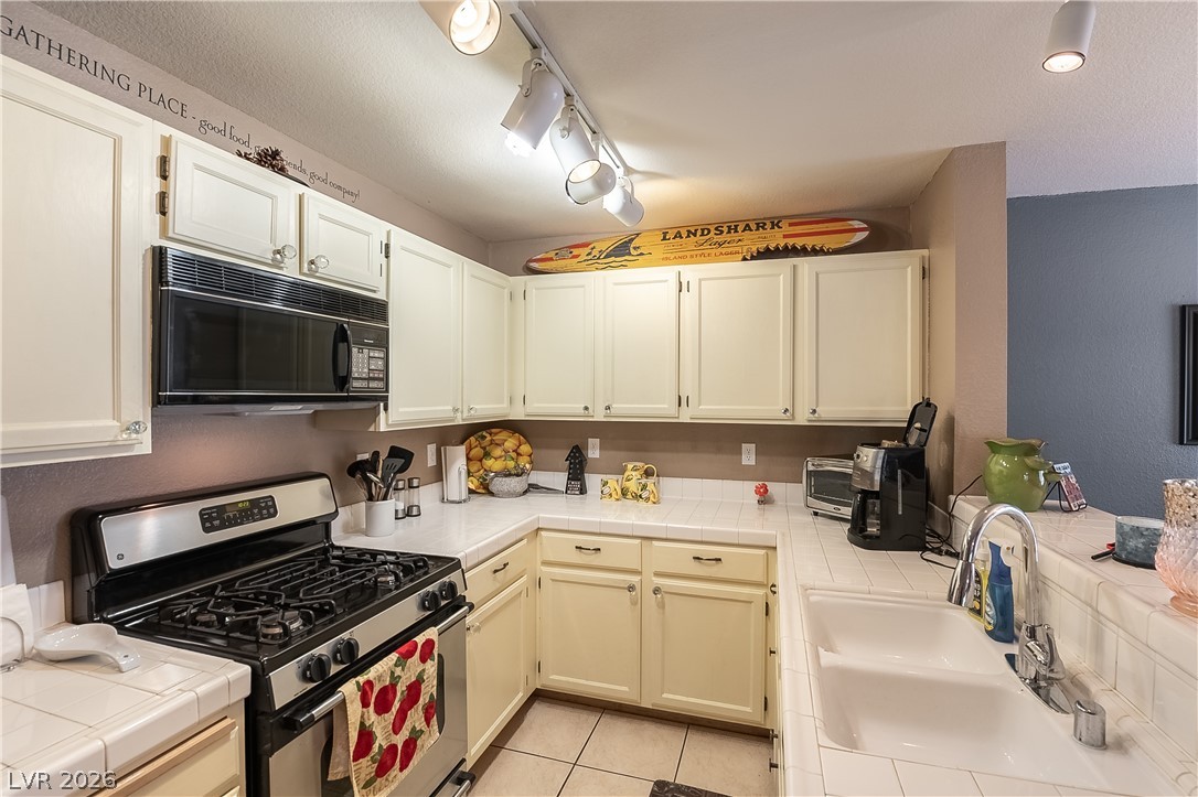 8452 Boseck Drive 287 Las Vegas NV 89145