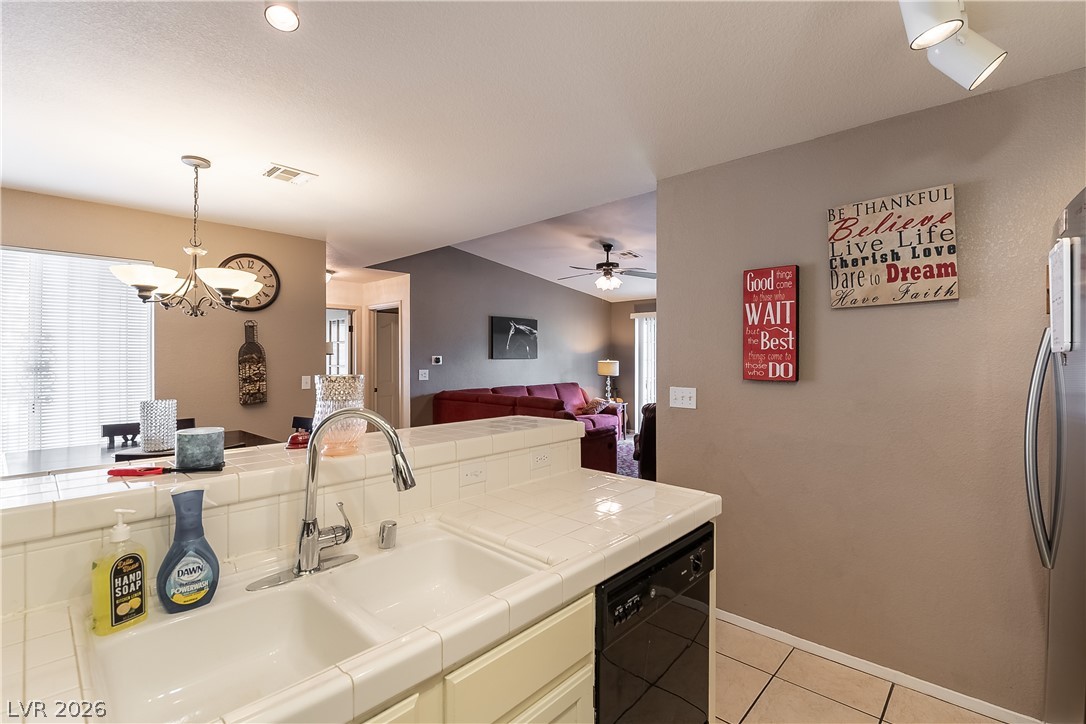 8452 Boseck Drive 287 Las Vegas NV 89145