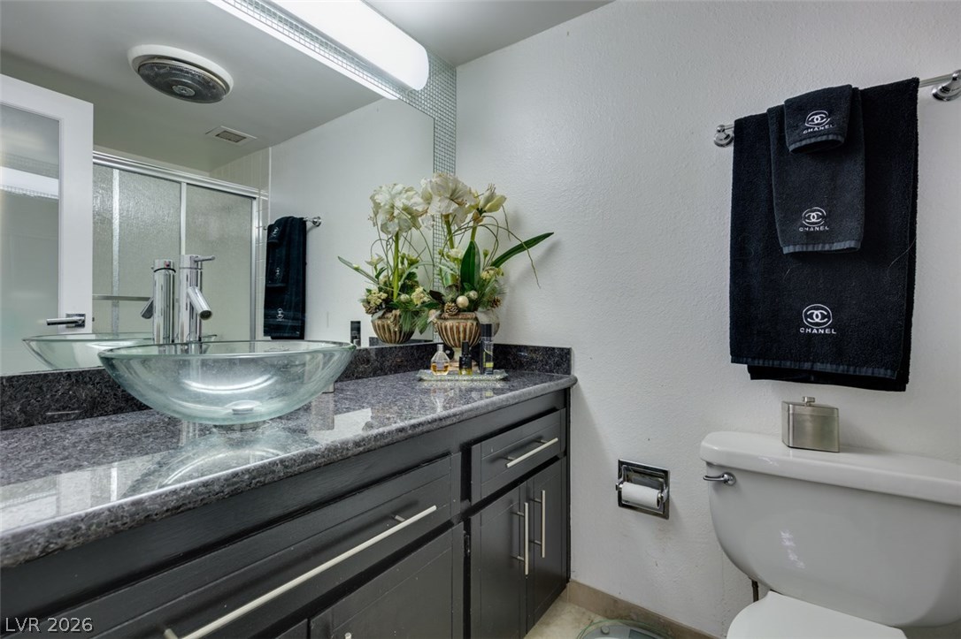 205 East Harmon 807 Las Vegas NV 89169