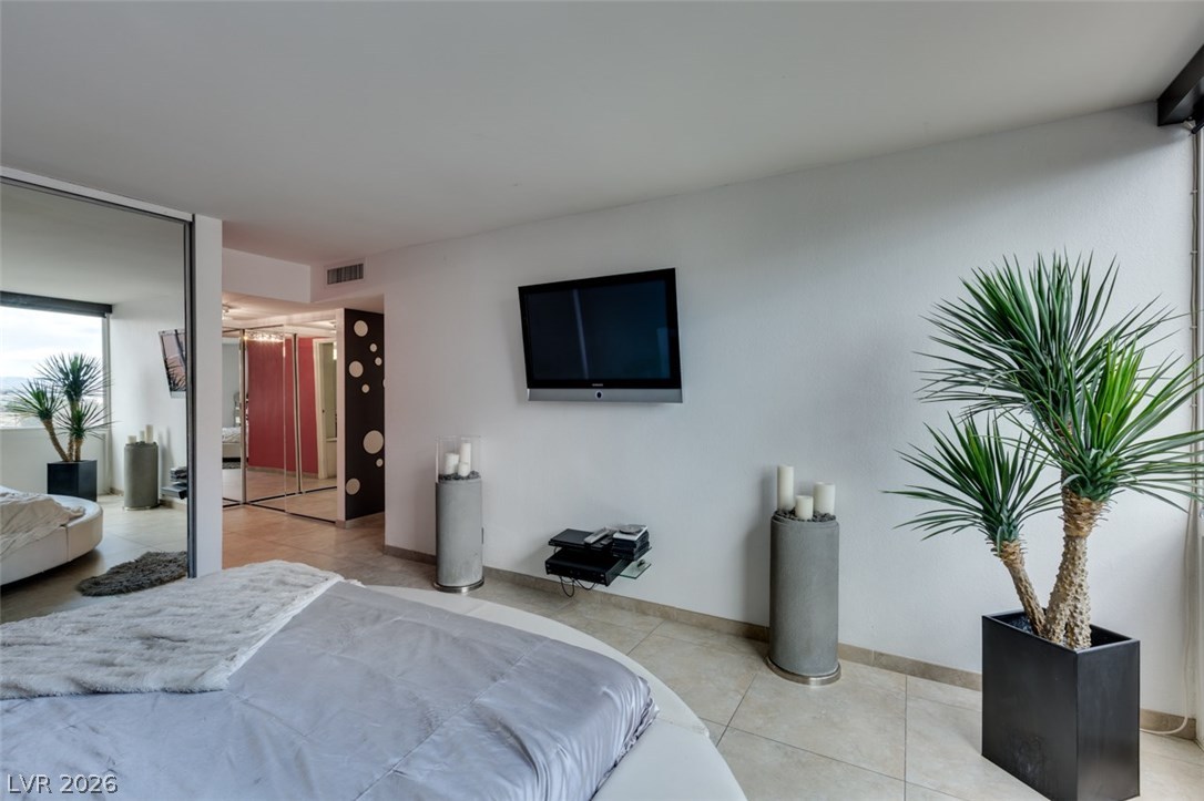 205 East Harmon 807 Las Vegas NV 89169