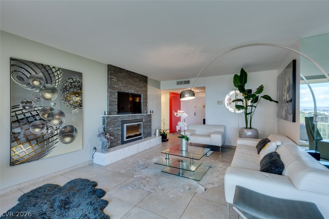 205 East Harmon 807 Las Vegas NV 89169