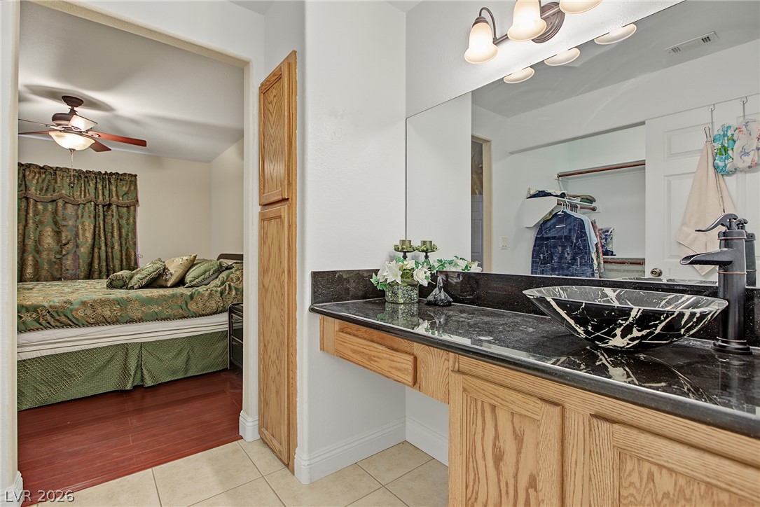 1441 Linnbaker Lane 103 Las Vegas NV 89110
