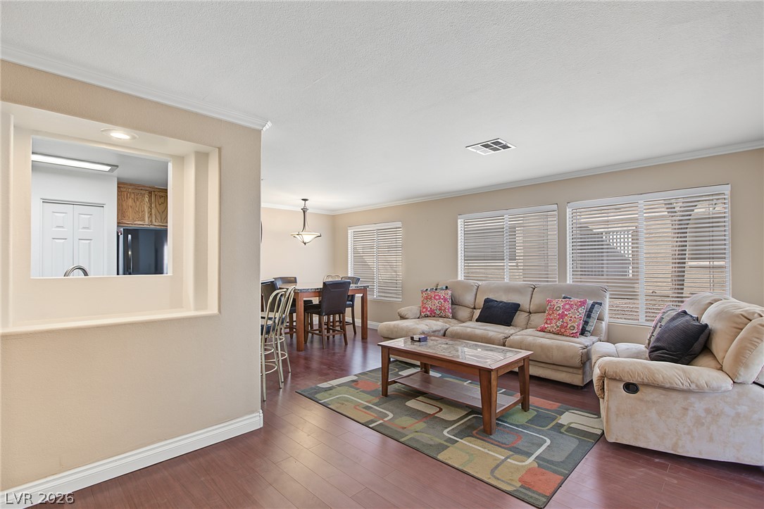 1441 Linnbaker Lane 103 Las Vegas NV 89110