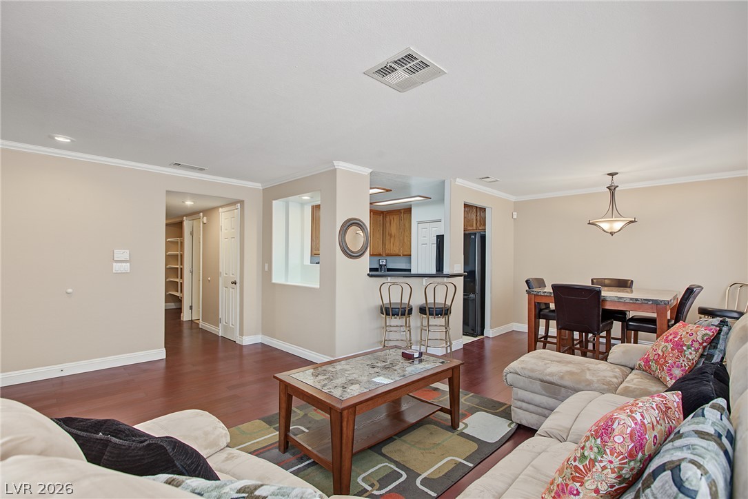 1441 Linnbaker Lane 103 Las Vegas NV 89110