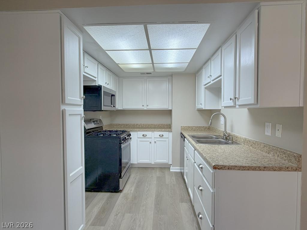 200 Brookside Lane C Las Vegas NV 89107