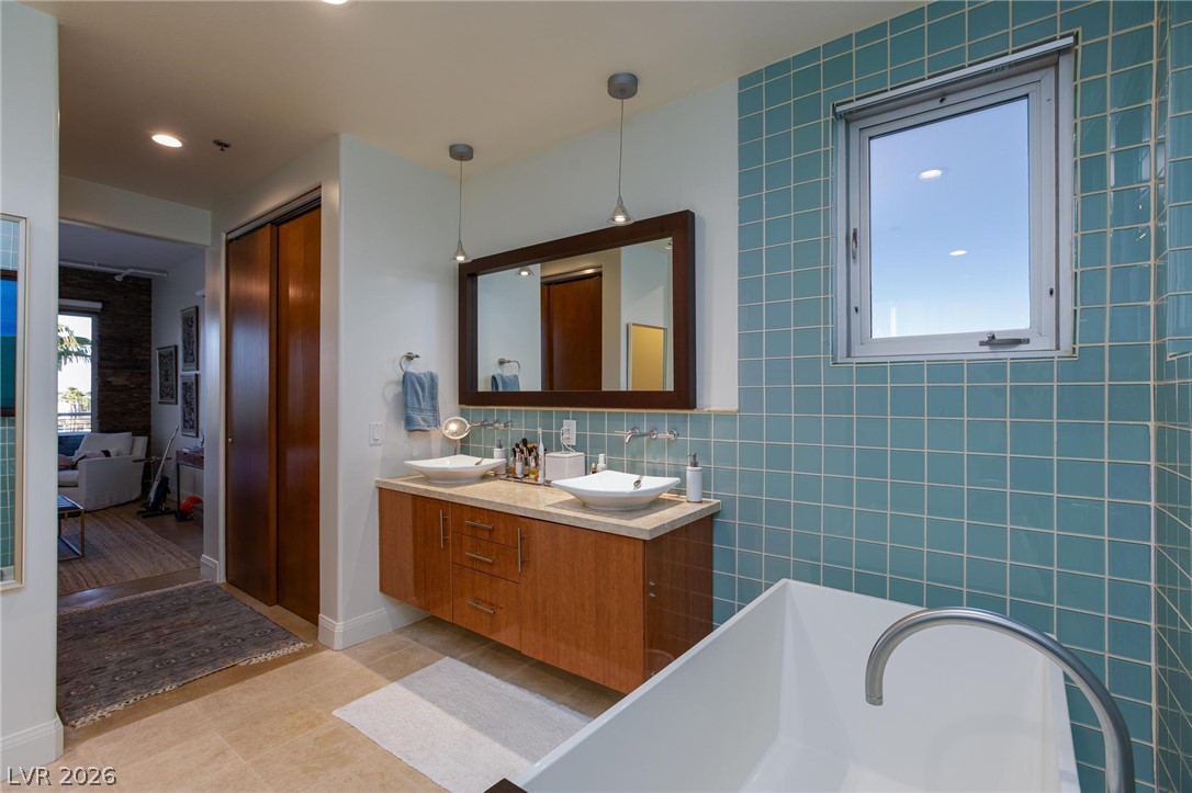 11441 Allerton Park Drive 401 Las Vegas NV 89135