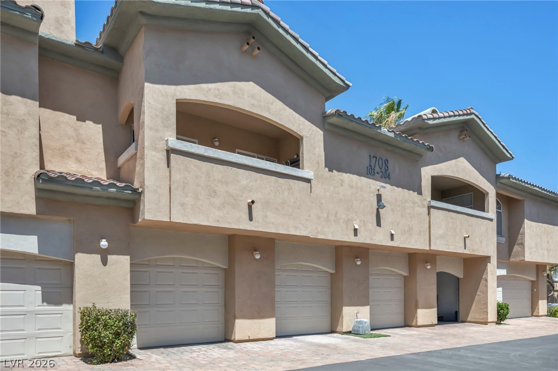 1708 Sky Of Red Drive 104 Las Vegas NV 89128