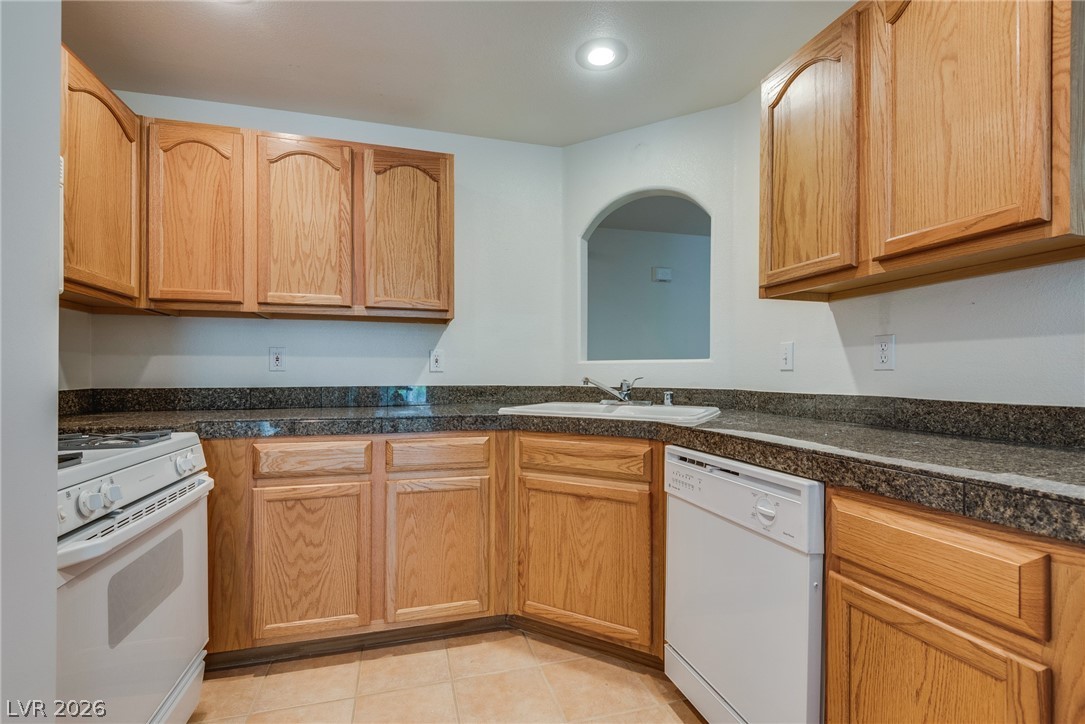 1705 Sky Of Red Drive 103 Las Vegas NV 89128