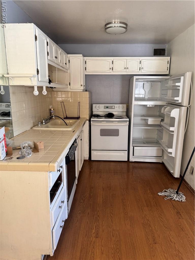 208 Orland Street 12 Las Vegas NV 89107