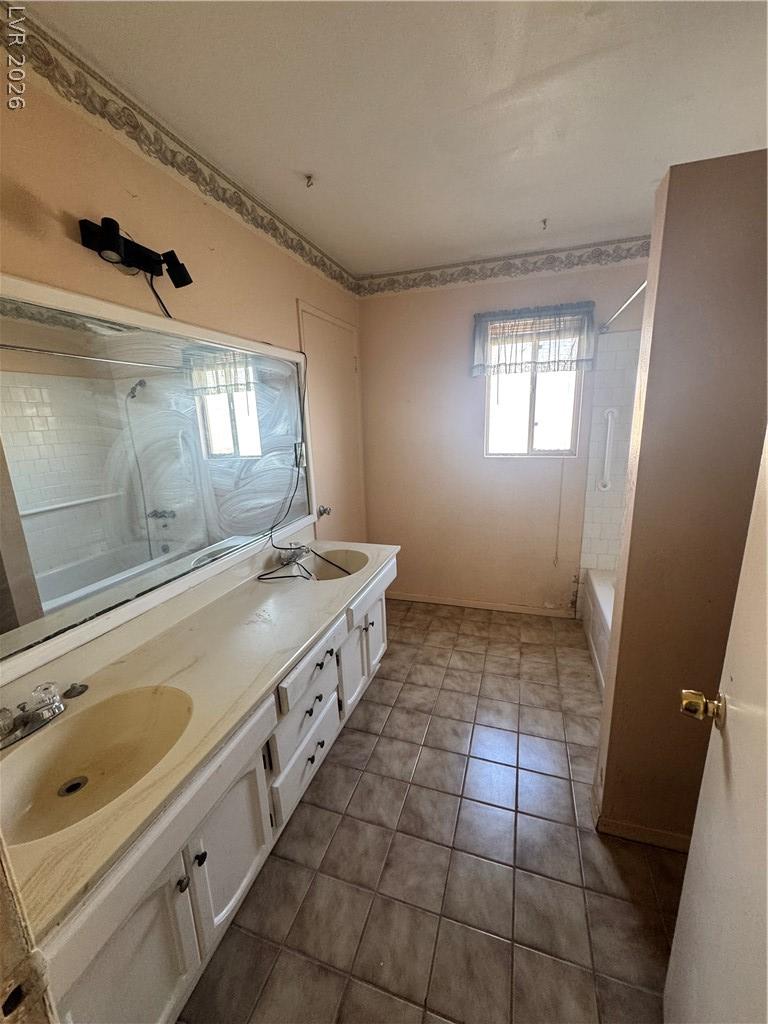 208 Orland Street 12 Las Vegas NV 89107