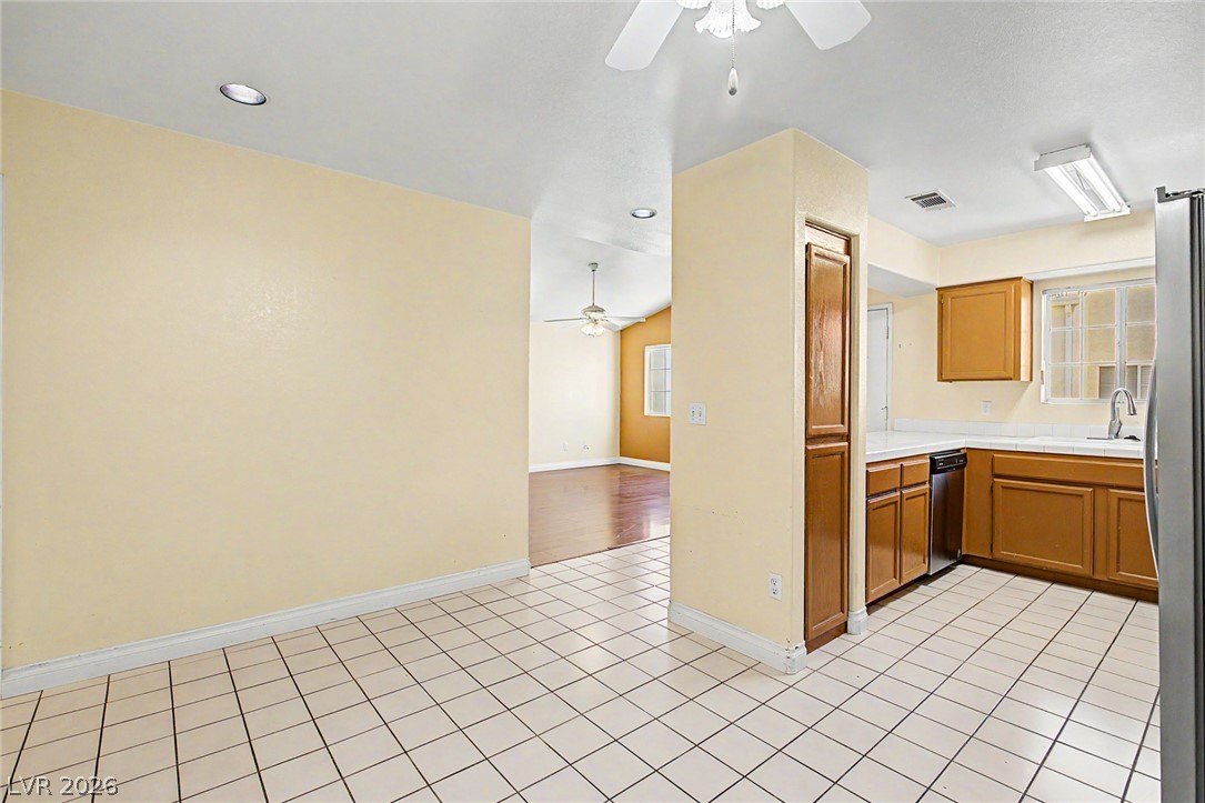 2725 South Nellis Boulevard 2068 Las Vegas NV 89121