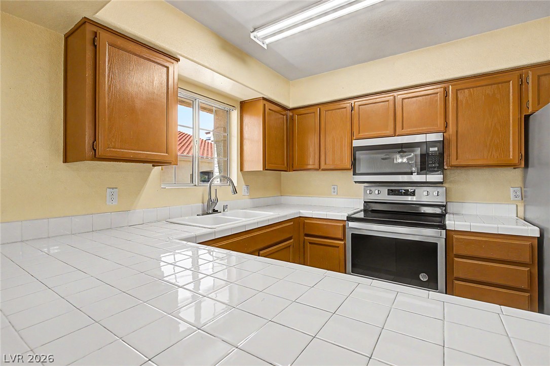 2725 South Nellis Boulevard 2068 Las Vegas NV 89121