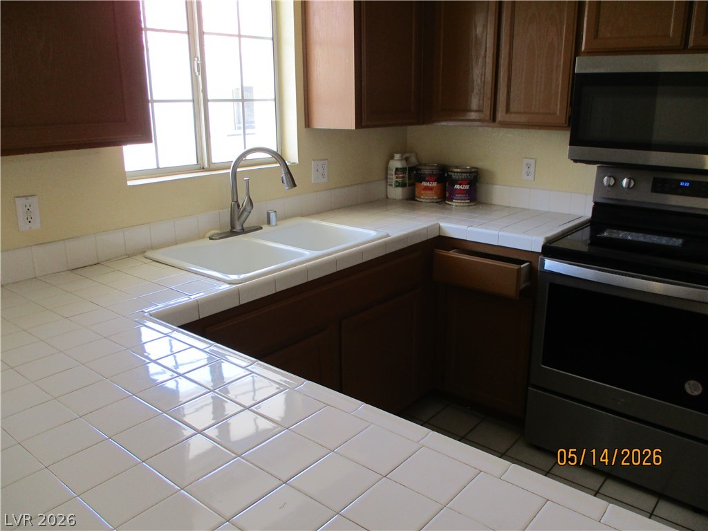 2725 South Nellis Boulevard 2068 Las Vegas NV 89121