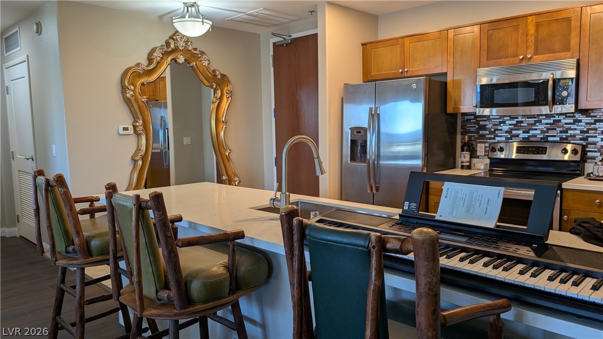 8255 Las Vegas Boulevard 415 Las Vegas NV 89123