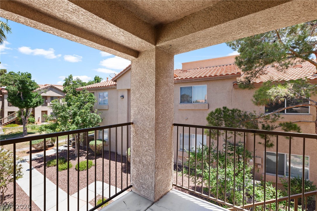 2110 Los Feliz Street 2015 Las Vegas NV 89156