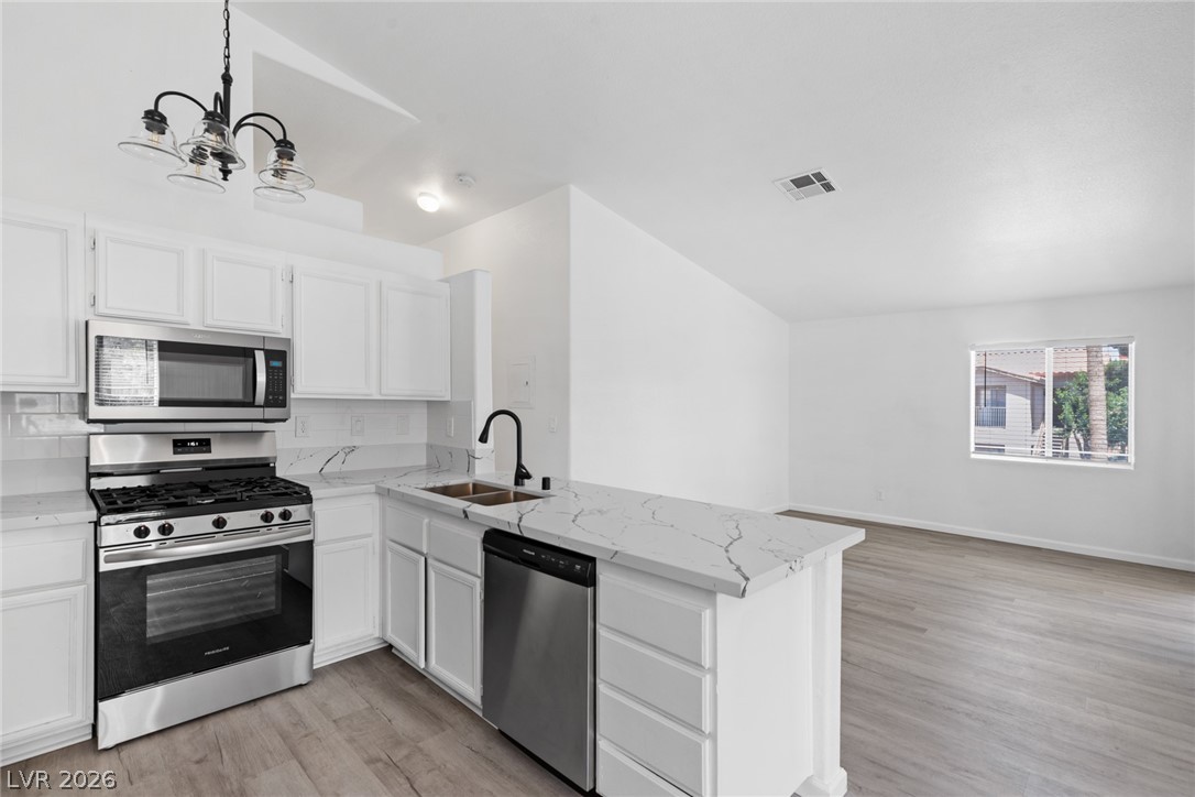 2110 Los Feliz Street 2015 Las Vegas NV 89156