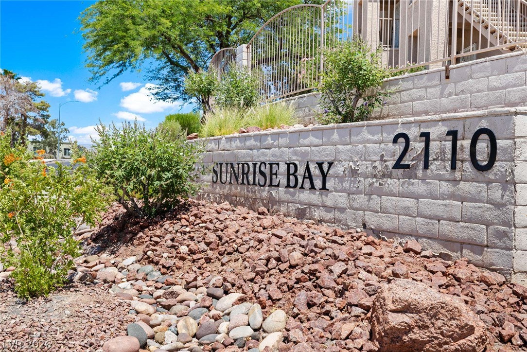 2110 Los Feliz Street 2015 Las Vegas NV 89156
