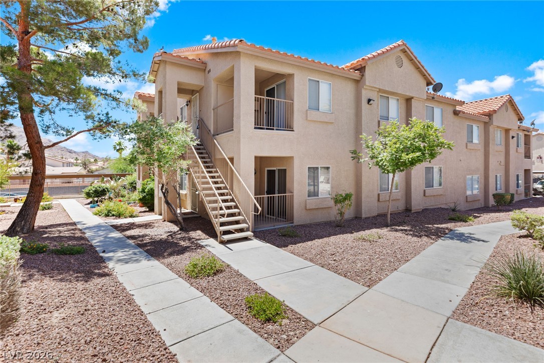 2110 Los Feliz Street 2015 Las Vegas NV 89156