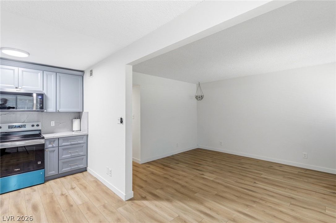 208 Orland Street 10 Las Vegas NV 89107