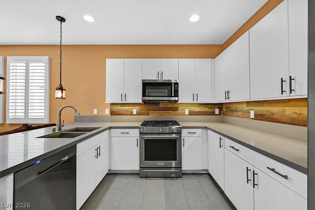 11257 Rainbow Peak Avenue 209 Las Vegas NV 89135