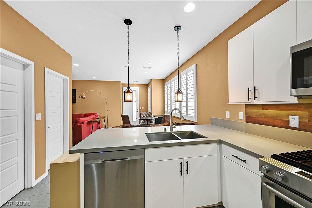 11257 Rainbow Peak Avenue 209 Las Vegas NV 89135