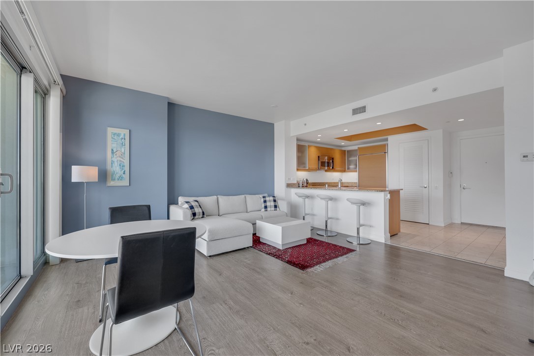 322 Karen Avenue 1604 Las Vegas NV 89109