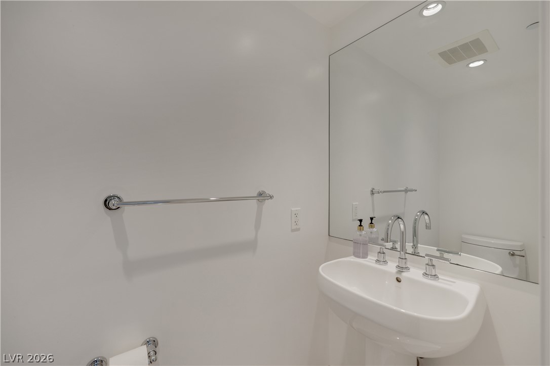 322 Karen Avenue 1604 Las Vegas NV 89109