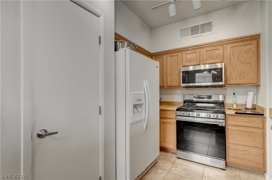 50 Aura De Blanco Street 11104 Henderson NV 89074