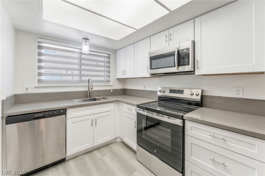 579 Roxella Lane B Las Vegas NV 89110