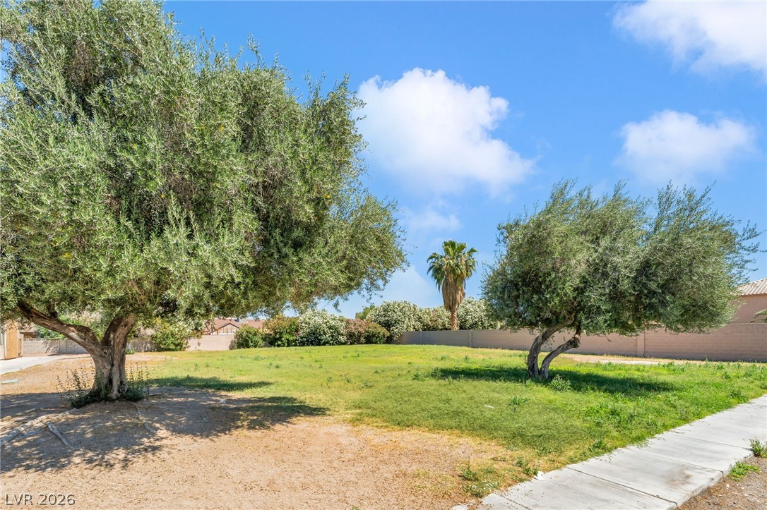 579 Roxella Lane B Las Vegas NV 89110