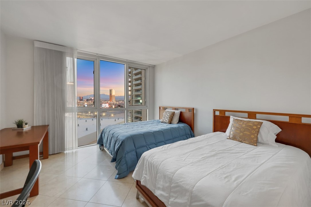 2857 Paradise Road 2006 Las Vegas NV 89109