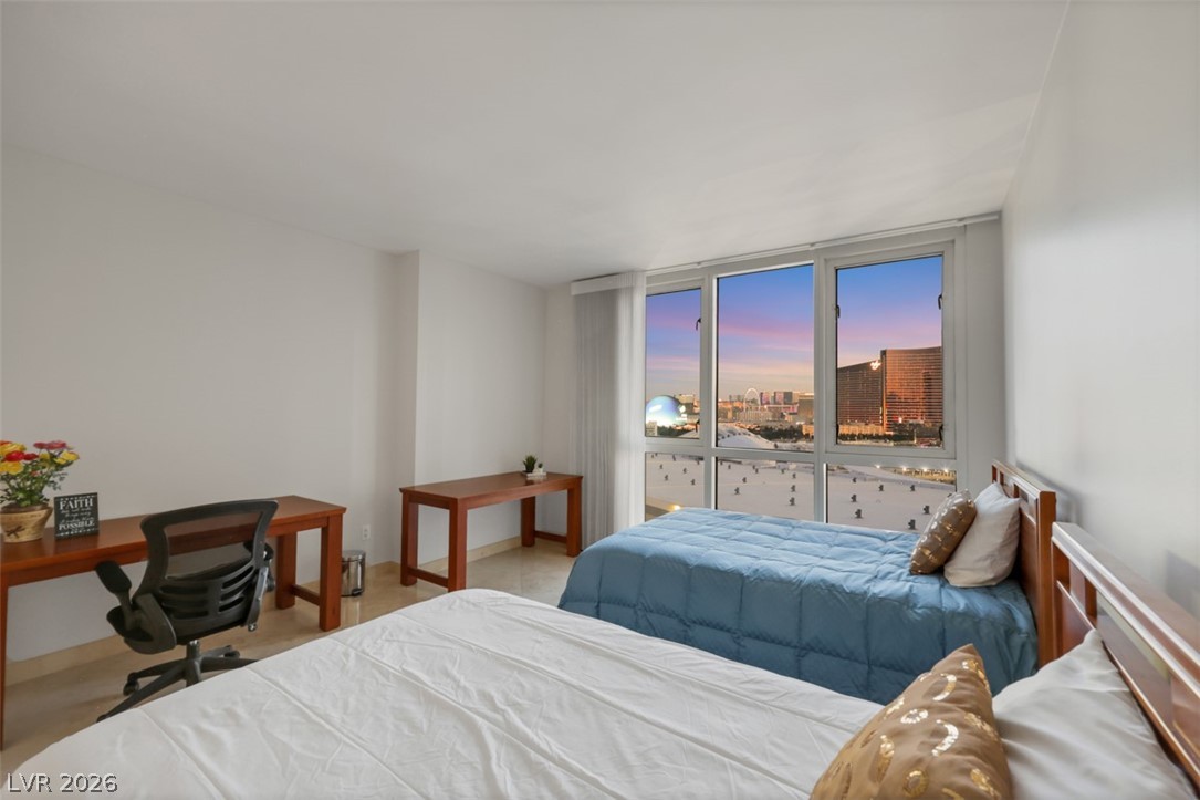 2857 Paradise Road 2006 Las Vegas NV 89109