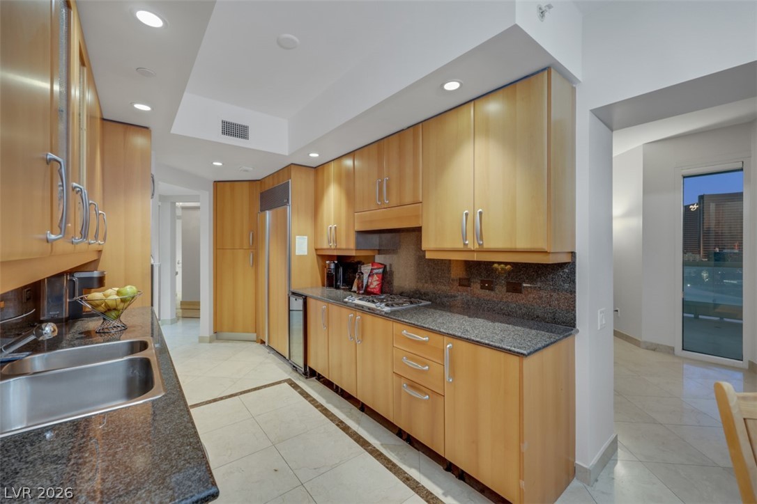 2857 Paradise Road 2006 Las Vegas NV 89109