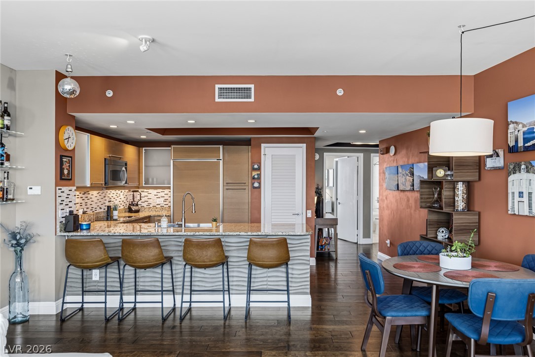 222 Karen Avenue 2701 Las Vegas NV 89109