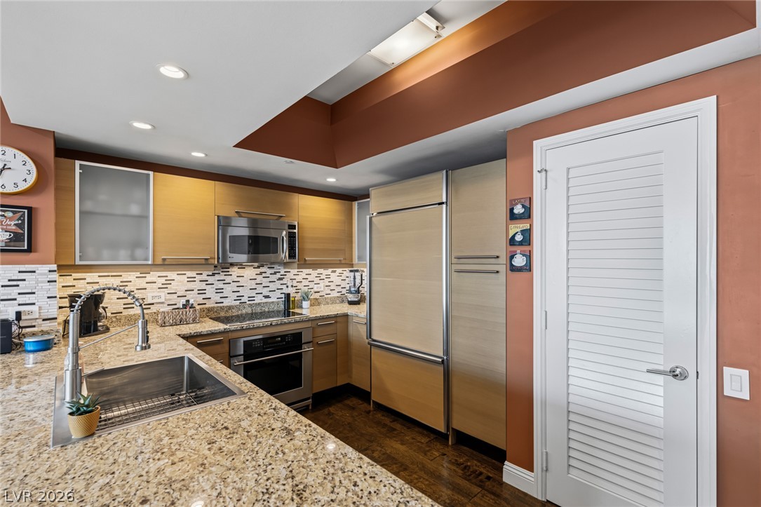 222 Karen Avenue 2701 Las Vegas NV 89109