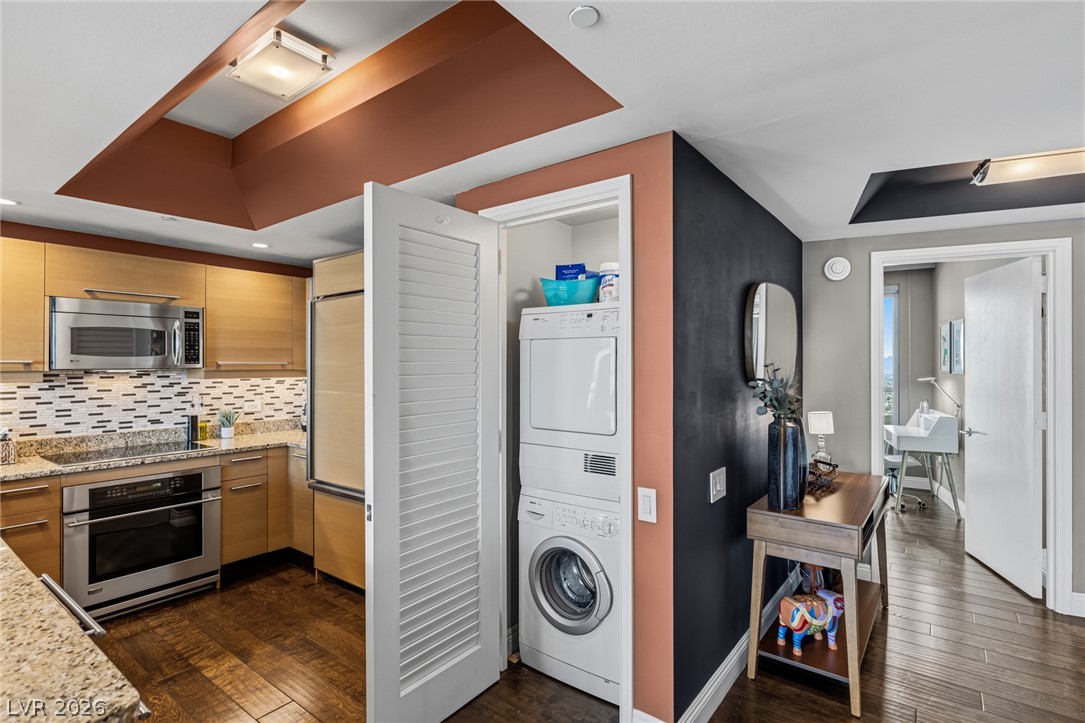 222 Karen Avenue 2701 Las Vegas NV 89109