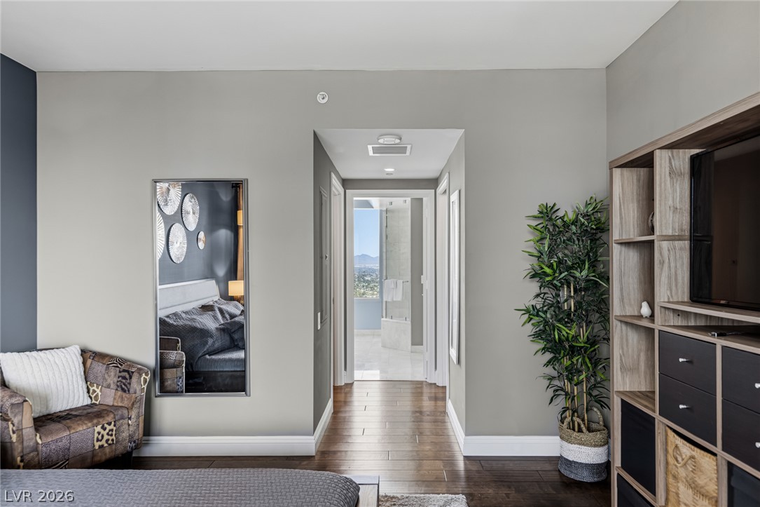 222 Karen Avenue 2701 Las Vegas NV 89109