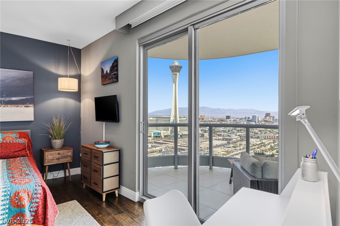 222 Karen Avenue 2701 Las Vegas NV 89109
