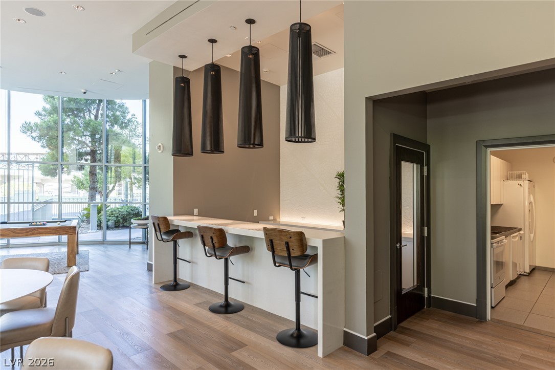 222 Karen Avenue 2701 Las Vegas NV 89109