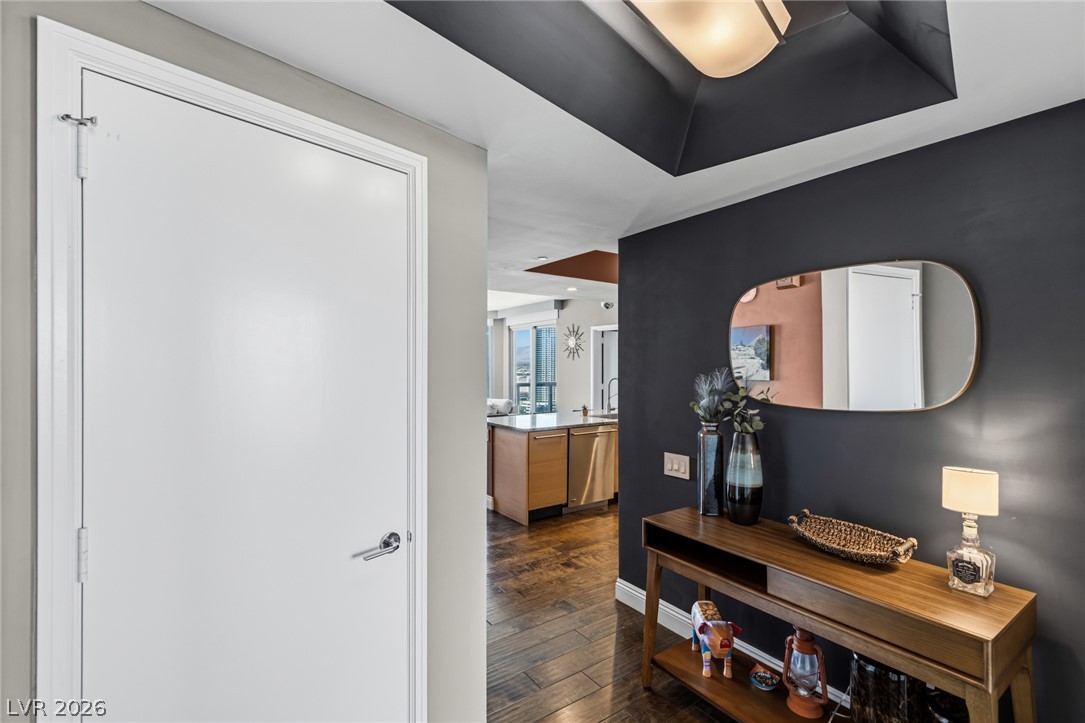 222 Karen Avenue 2701 Las Vegas NV 89109