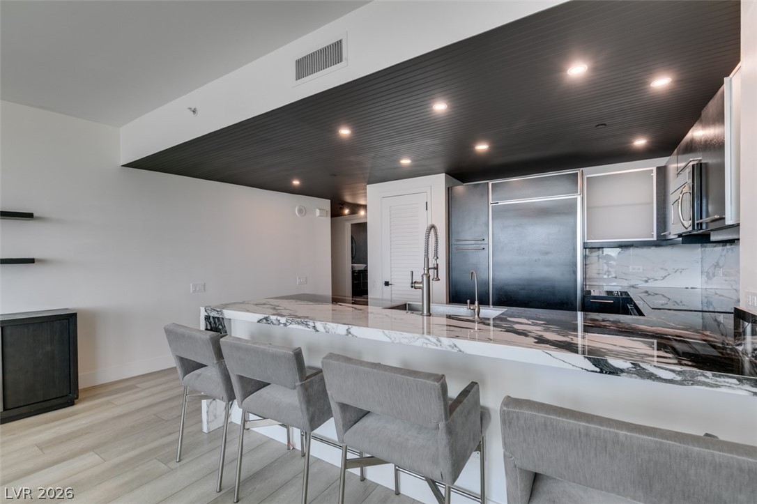 322 Karen Avenue 3902 Las Vegas NV 89109