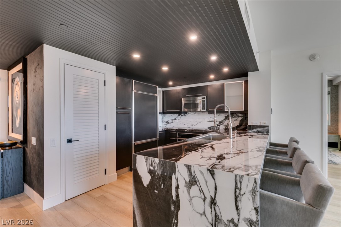 322 Karen Avenue 3902 Las Vegas NV 89109