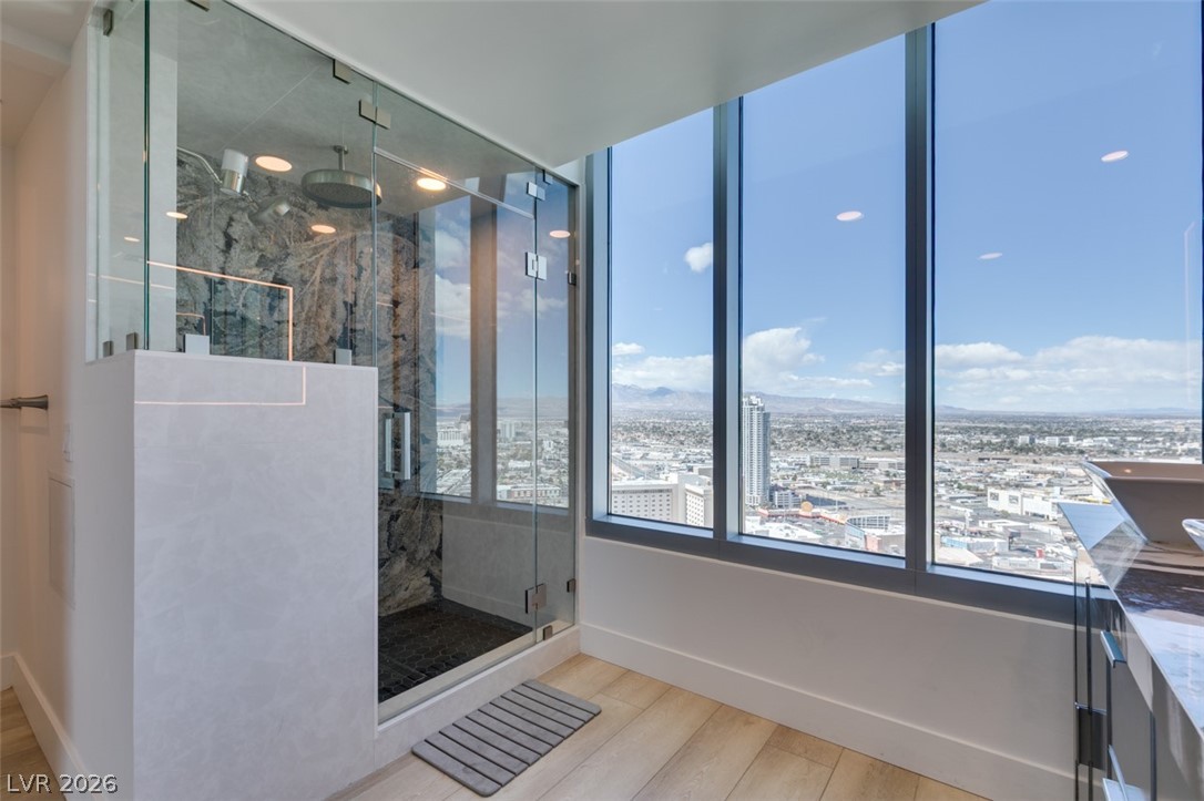 322 Karen Avenue 3902 Las Vegas NV 89109